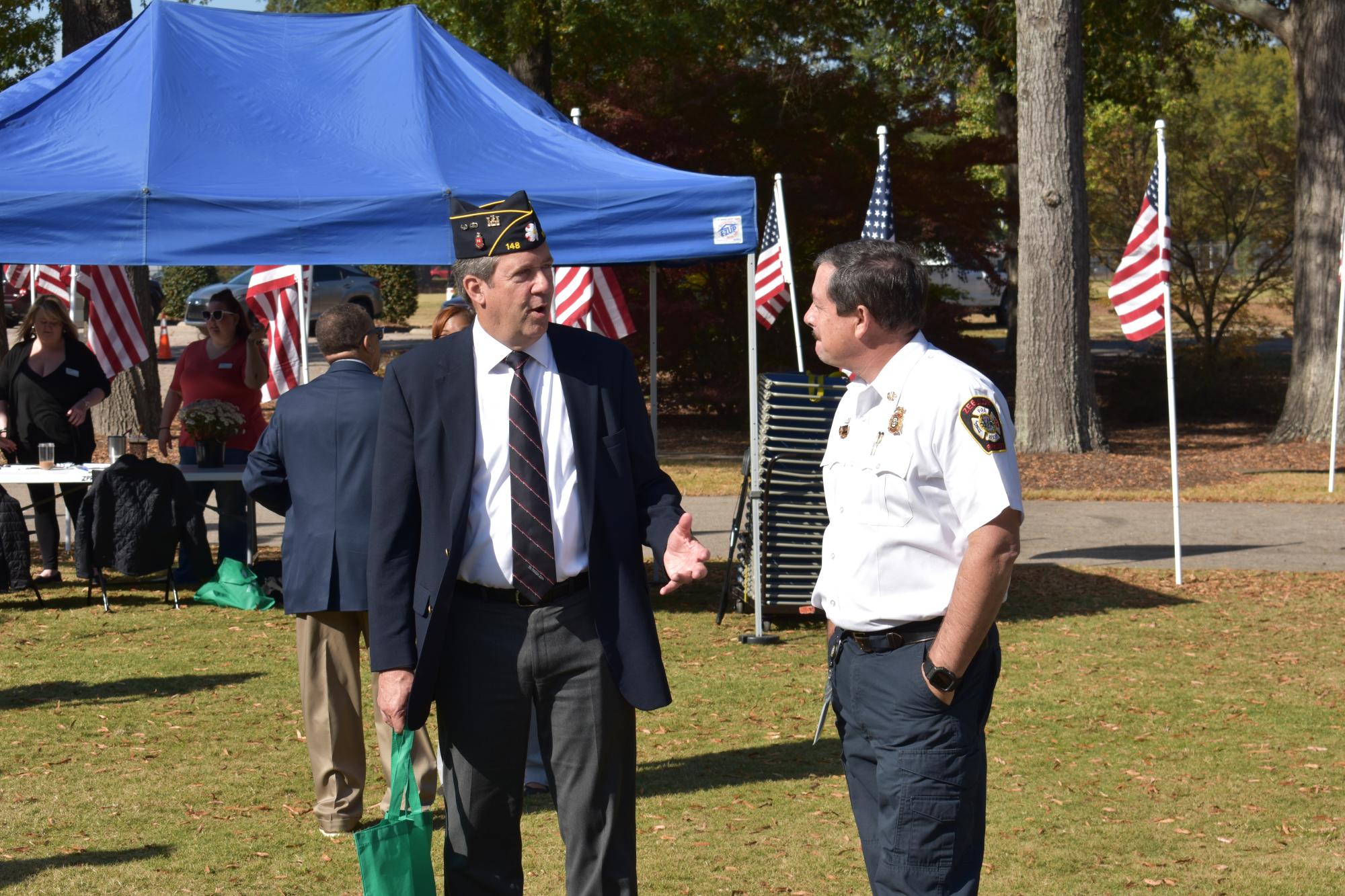 The ZFD Fire Chief talking to a community member.